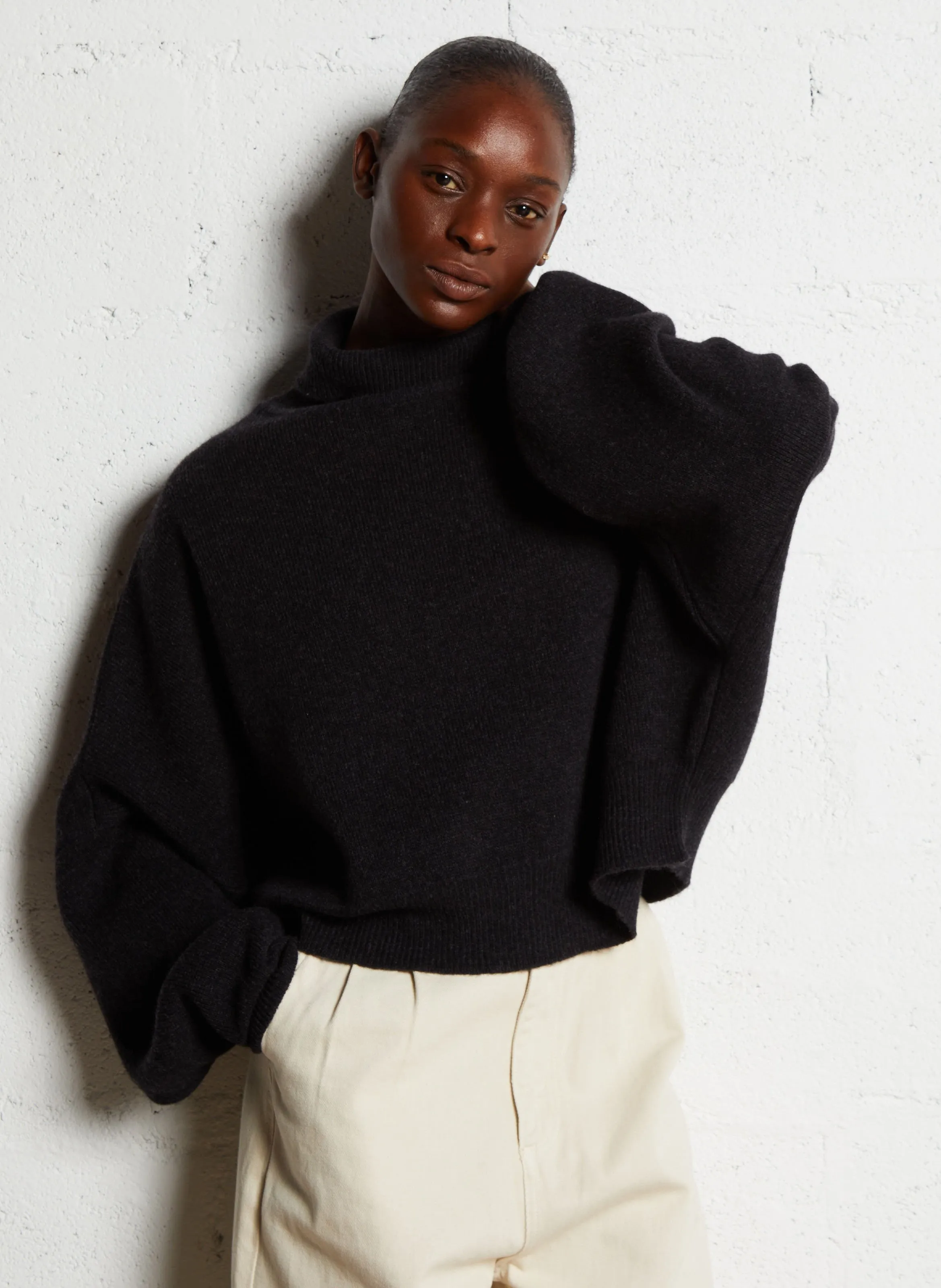 ANDY - Cuello alto amplio de lana merino en gris